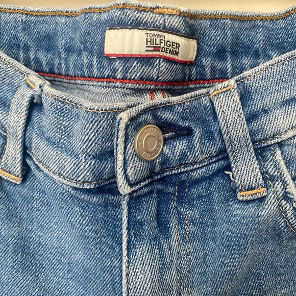 Tommy Hilfiger Denim Women's 6 Embroidered Distressed Raw Hem Stretch Blue Jeans - Picture 10 of 16